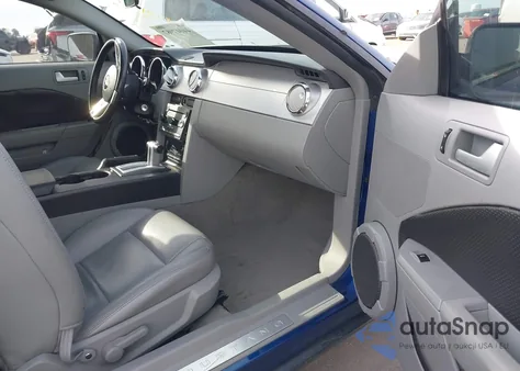 2006 Ford Mustang V6 z USA, uszkodzony, nr VIN 1ZVFT80N265162815